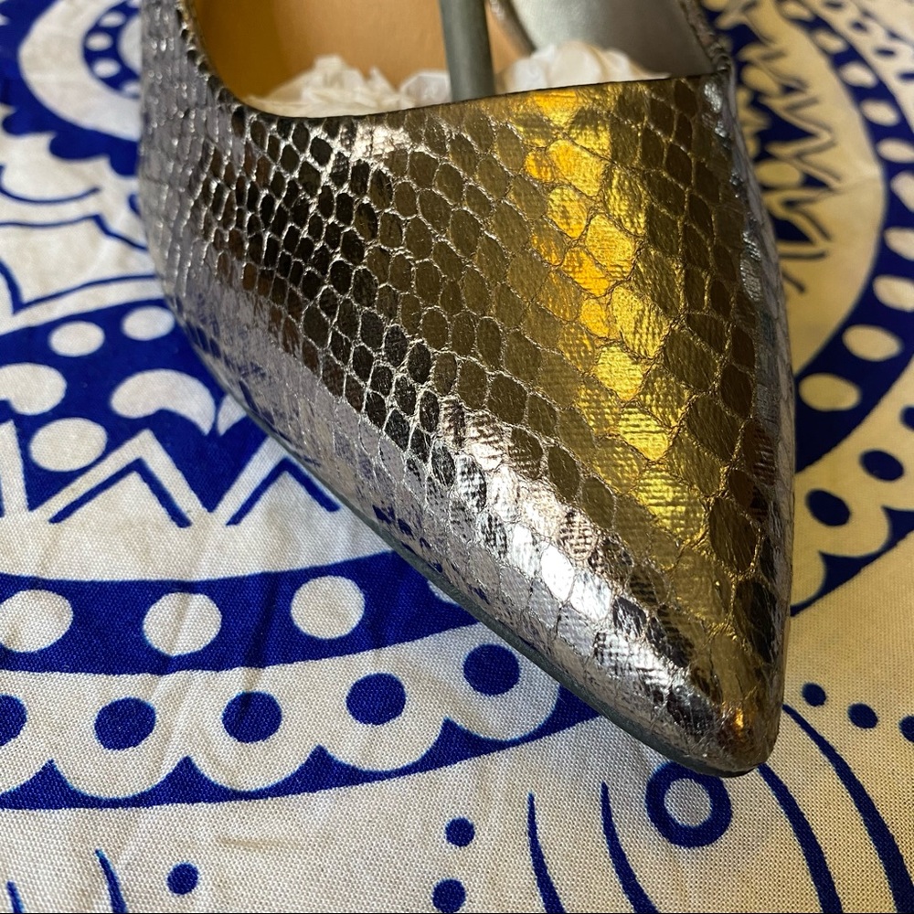 Nwt Torrid Wide Width Pewter Snake Print Pumps - image 8
